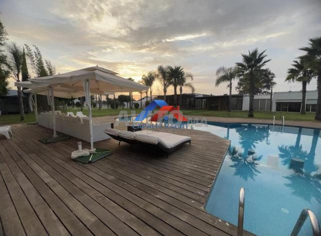  Magnifique villa à vendre à Basatine El Menzah 