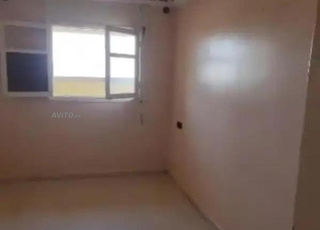 Appartement au quatrième étage au-dessus de la pharmacie Al-Najah