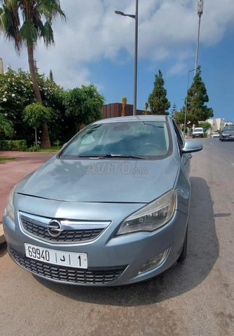 Opel Astra occasion Diesel Modèle 2012