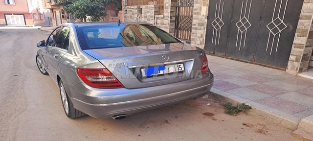 Mercedes-Benz 220 occasion Diesel Modèle 2011