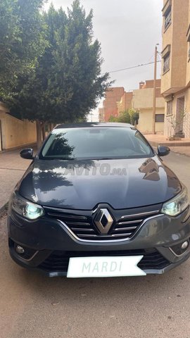 Renault megane_4 occasion Diesel Modèle 2018