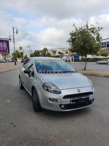 Fiat GRANDE PUNTO occasion Diesel Modèle 2017