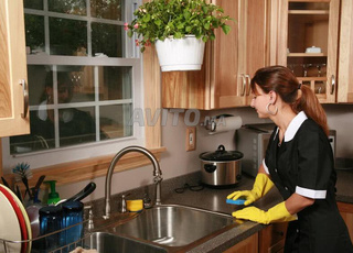 Femme de ménage africain et marocaine polyvalente