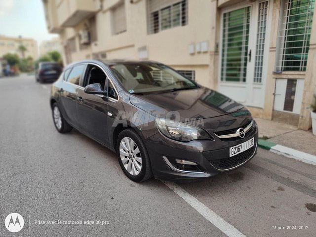 Opel Astra occasion Diesel Modèle 2015