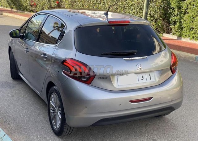 Peugeot 208 occasion Diesel Modèle 2019