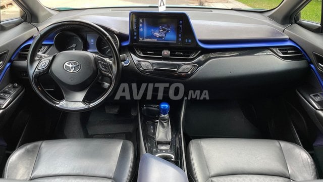 Toyota C-HR occasion Hybride Modèle 2017