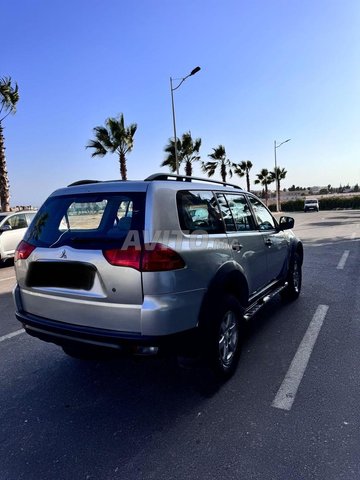 2013 Mitsubishi pajero sport