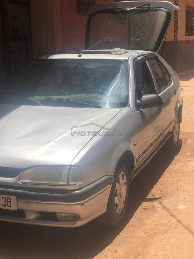 Renault 19