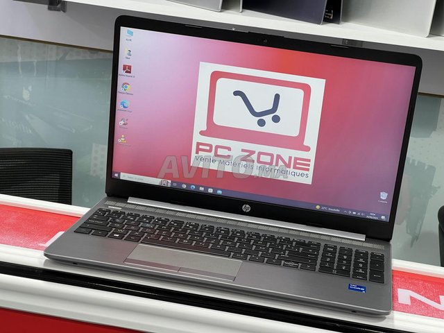 HP Série 250 G8 15P i5 11 TH/8GB RAM/256 GB   
