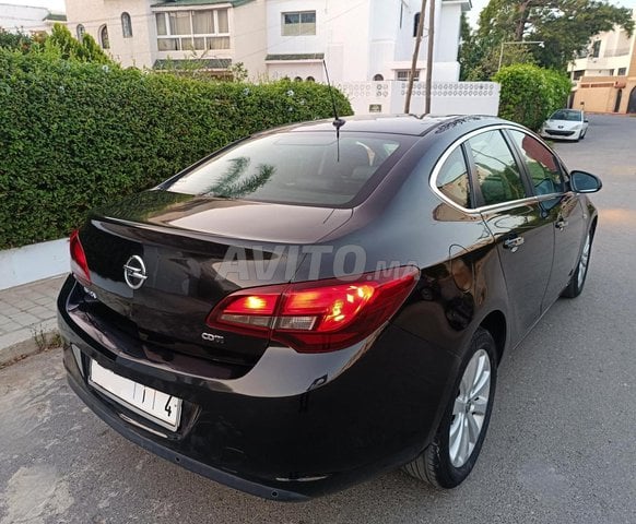 Opel Astra occasion Diesel Modèle 2013