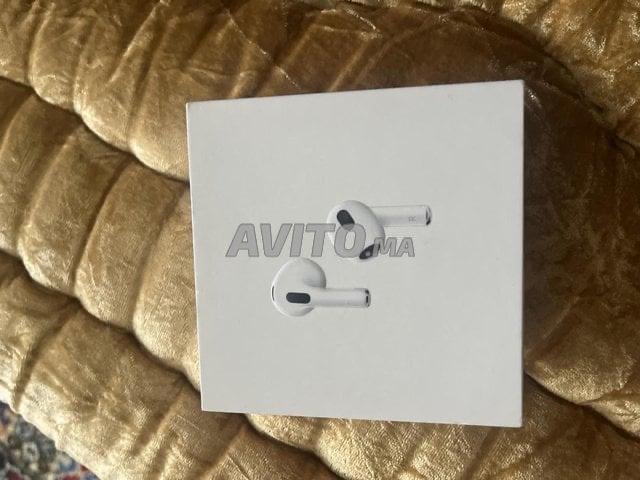 Airpods 3 (3rd generation)