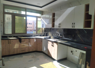 Bel appartement moderne neuf avec DAAM SAKANE 