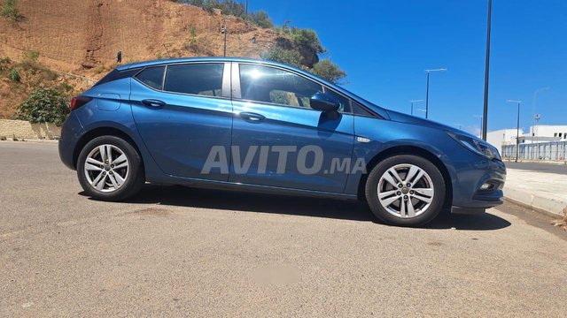 Opel Astra occasion Diesel Modèle 2017