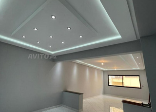 Appartement 2 ch vide à louer à 2 Mars 