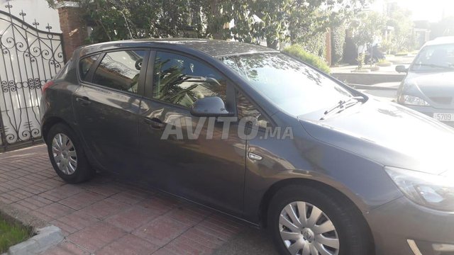 Opel Astra occasion Diesel Modèle 2013