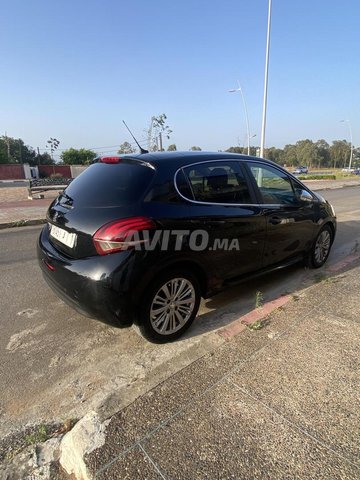 Peugeot 208 occasion Diesel Modèle 2019