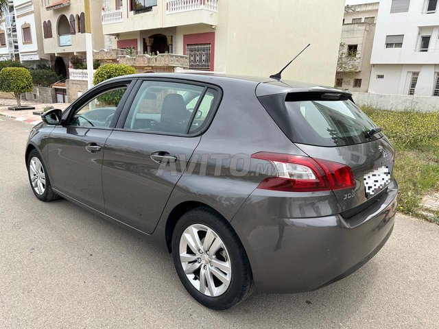 Peugeot 308 occasion Diesel Modèle 2017