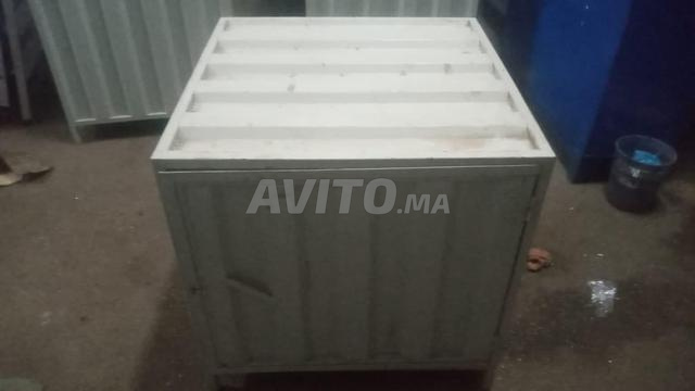 caisses métalliques rangement d'outillages.  - 2