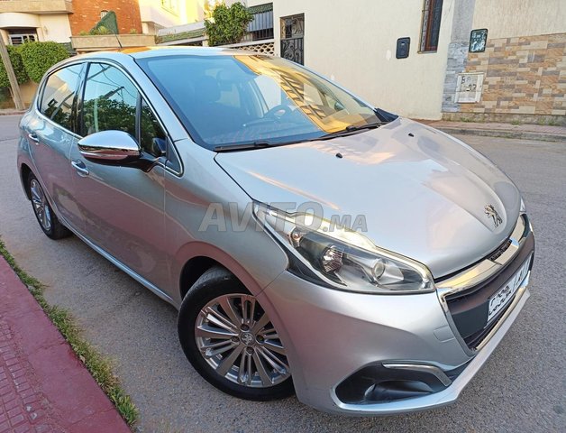 Peugeot 208 occasion Diesel Modèle 2018