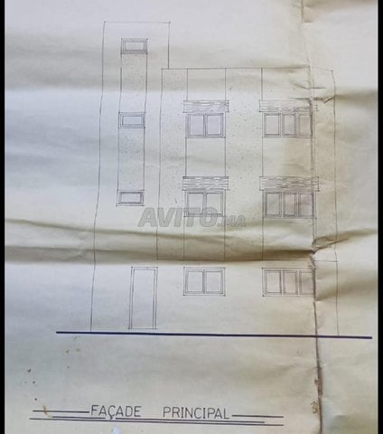 Maison on 3 étage et garage 