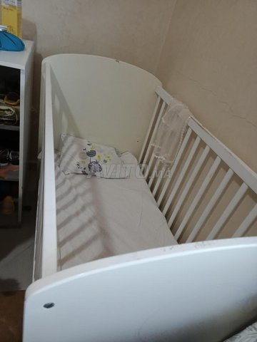 lit bébé a barreaux