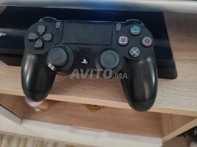PS4 slim edition limité 1to en ligne 