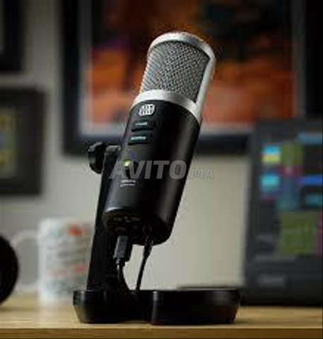 High-Performance Gaming PC 4K Monitor , ProMic.