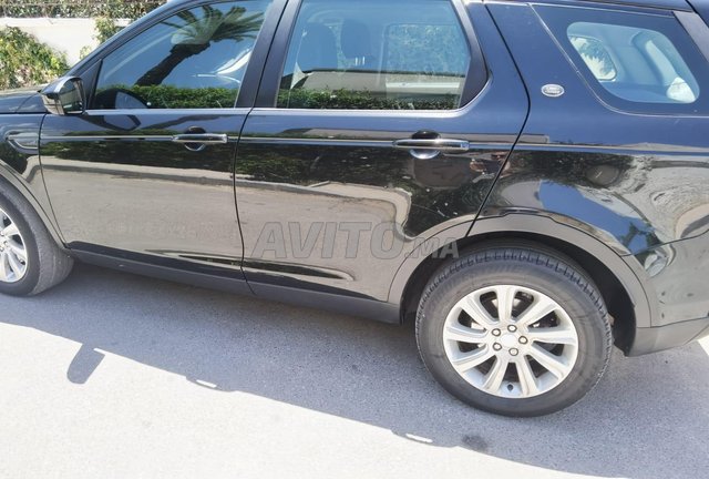 Voiture Land Rover Discovery 2015 à Rabat  Diesel  - 9 chevaux