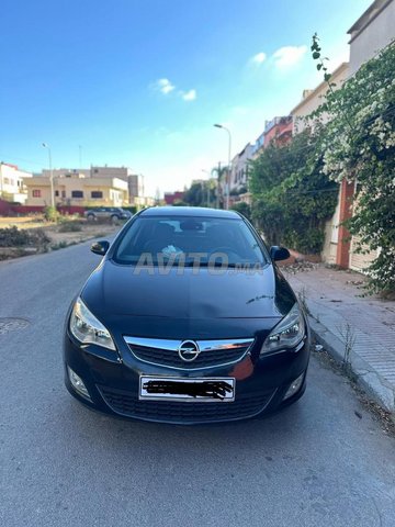 Opel Astra occasion Diesel Modèle 2011