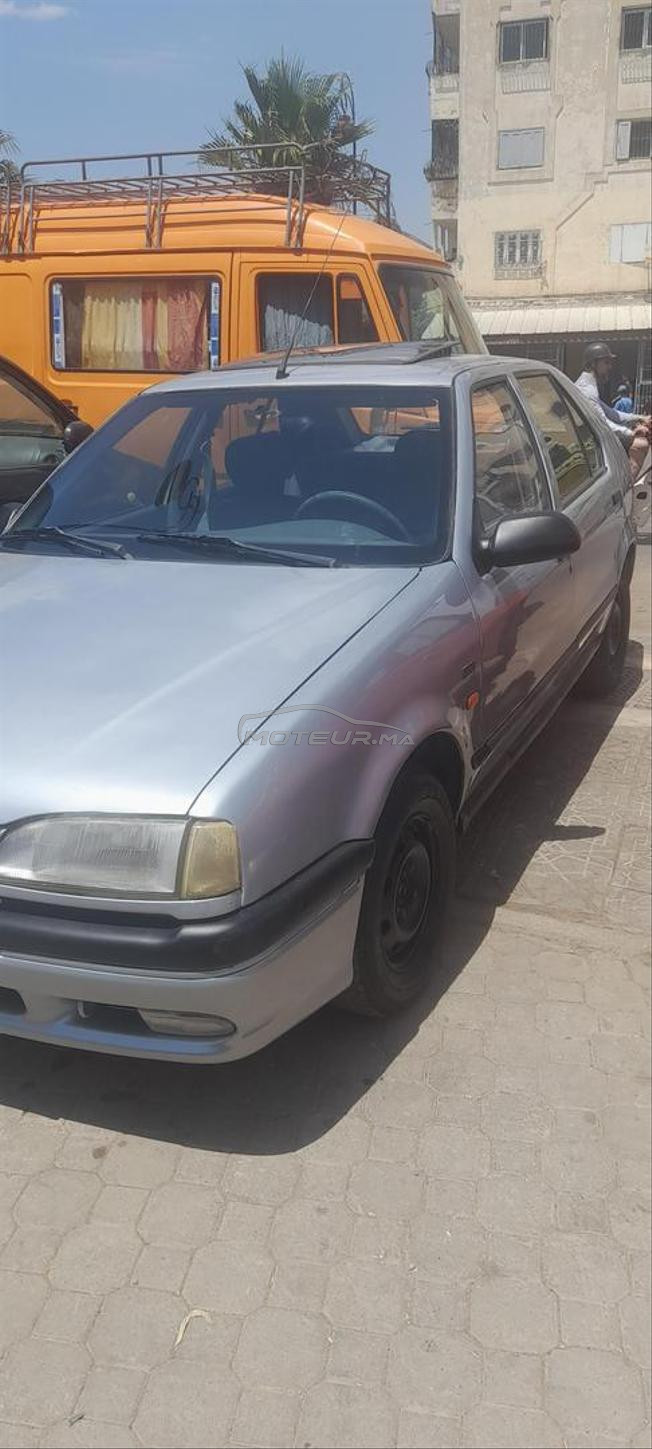 Renault 19