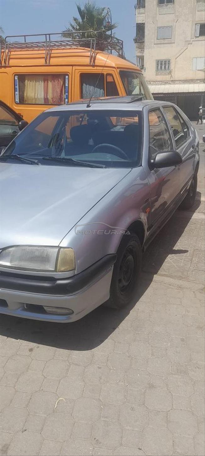 Renault 19