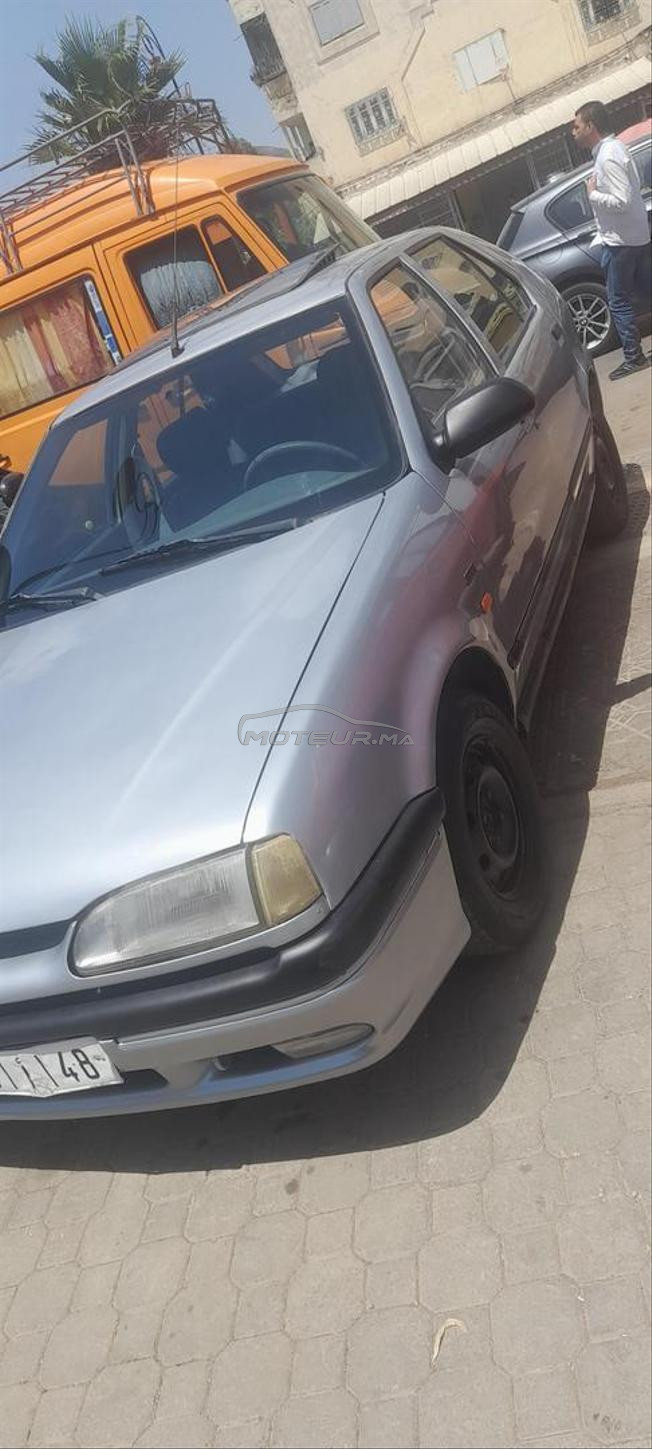 Renault 19
