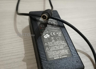 chargeur pro de trotinette électrique 