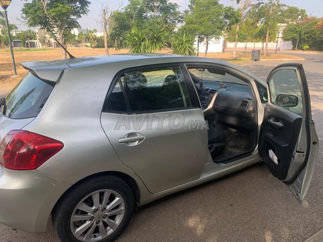 Toyota Auris occasion Essence Modèle 2011