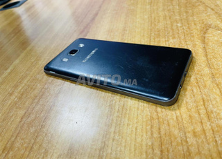 Samsung galaxy J5 6 16Go 