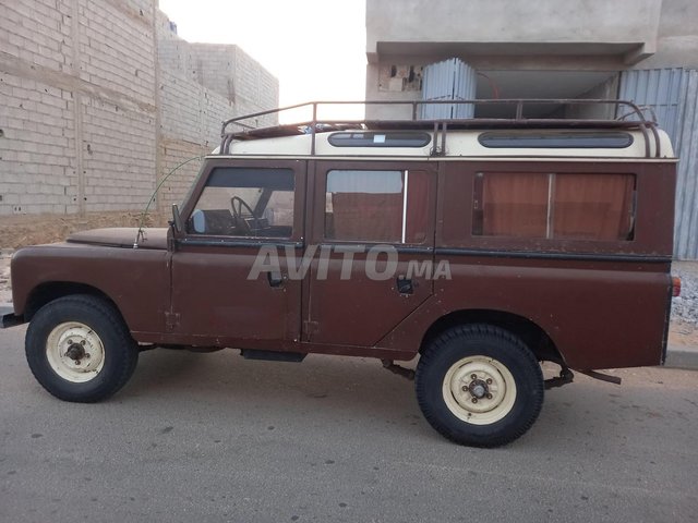 Voiture Land Rover Discovery 1982 à Laâyoune  Diesel  - 8 chevaux