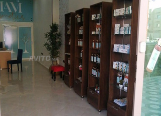 Magasin bien agencé sur le boulevard