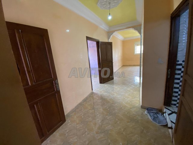 مكتب 64م² في الطابق الثاني سيدي عثمان الدار البيضاء.