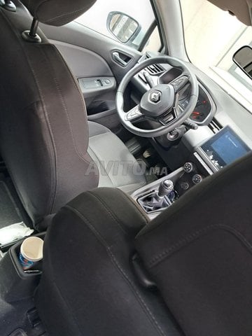 Renault Clio Essence Manuelle 2021 à Temara