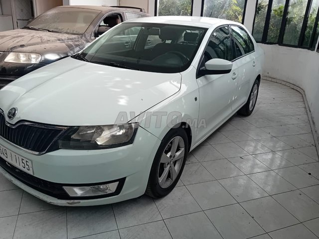 Skoda RAPID occasion Diesel Modèle 2013