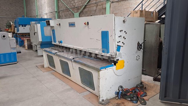 CISAILLE GUILLOTINE HYDRAULIQUE 