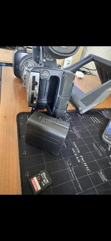 Sony Handycam HDR -AX2000E+Top253171