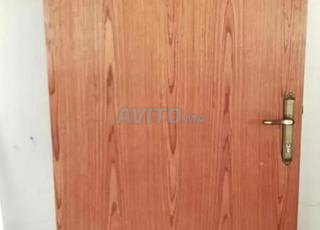 باب صحيحة خشب جيد   