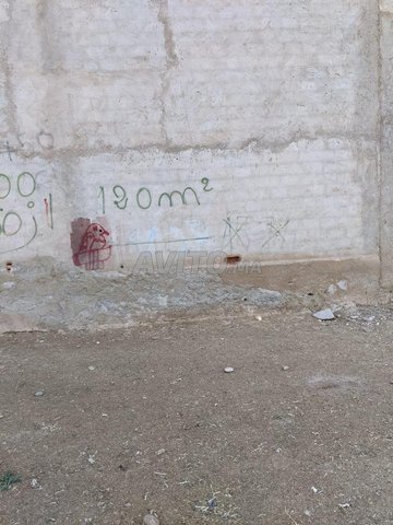 Terrain titrè de 120 m^2 à Najd 3