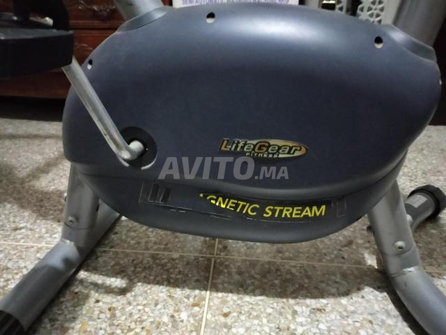 Vélo de cardio avec afficheur de kcal , temps