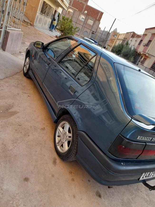 رونو 19 بنزن