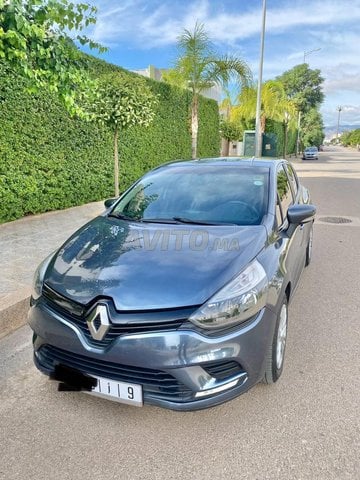 Voiture Renault Clio 2017 à Oujda  Diesel  - 6 chevaux