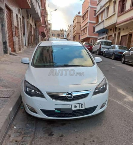 Opel Astra occasion Diesel Modèle 2015