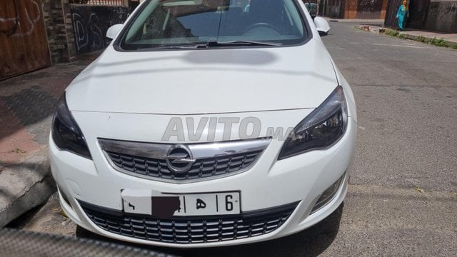 Opel Astra occasion Diesel Modèle 2015