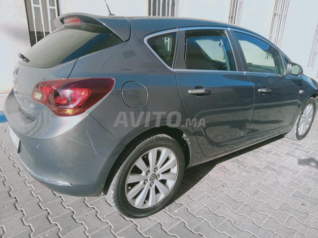 Opel Astra occasion Diesel Modèle 2013